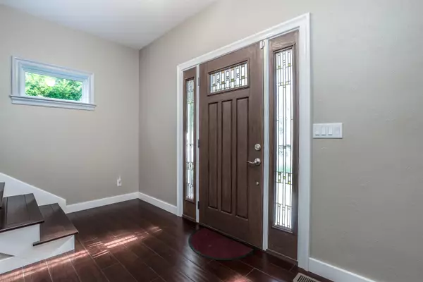 Halstead, KS 67056,419 Spruce St