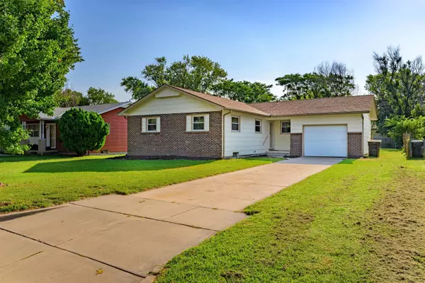 716 N Young St, Wichita, KS 67212