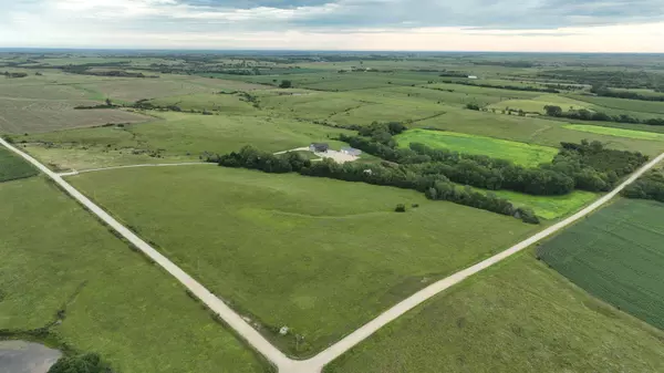 00000 Knight Rd, Westmoreland, KS 66549