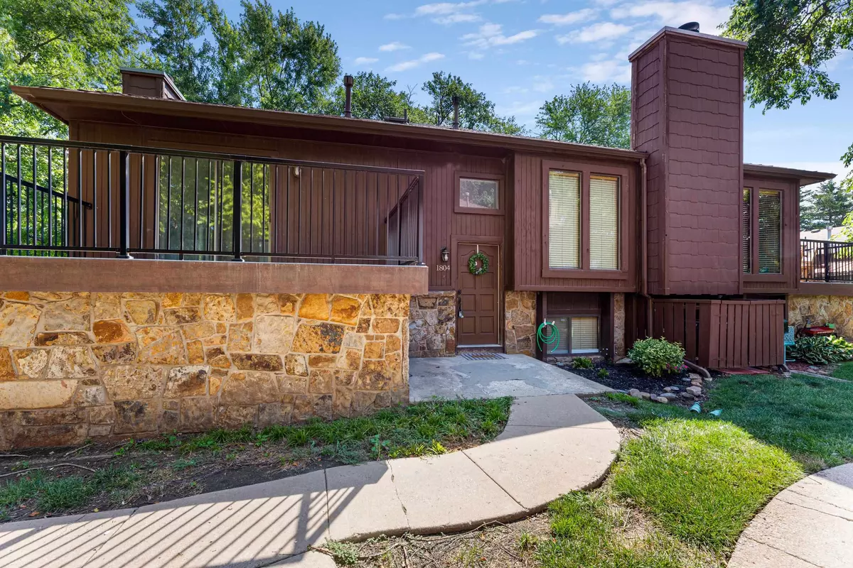 Wichita, KS 67215,2421 S YELLOWSTONE ST