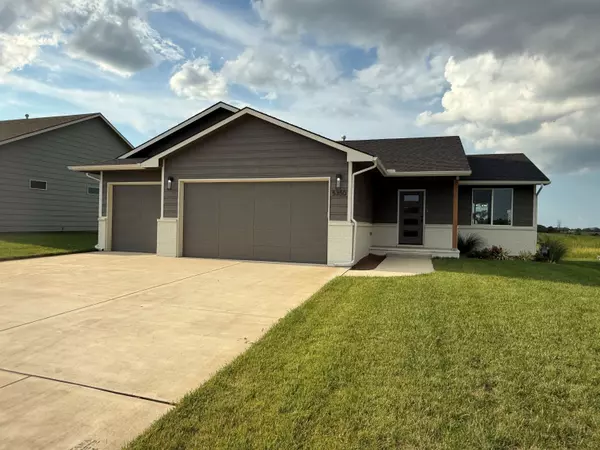 5350 W 42nd St South, Wichita, KS 67215