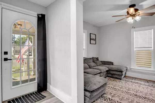 Newton, KS 67114,312 W 5th St