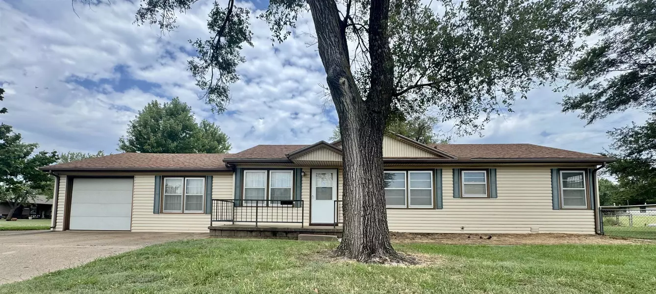1120 W Cypress Ave, Arkansas City, KS 67005