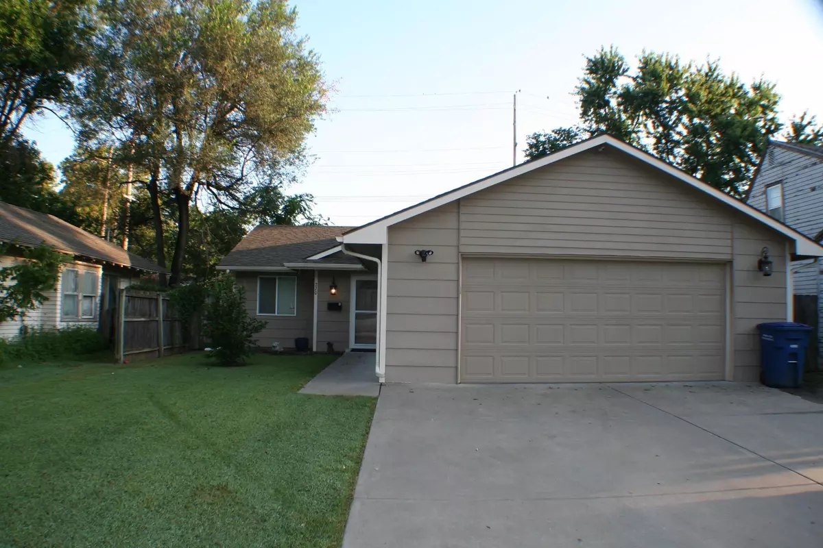 Augusta, KS 67010,220 Main St