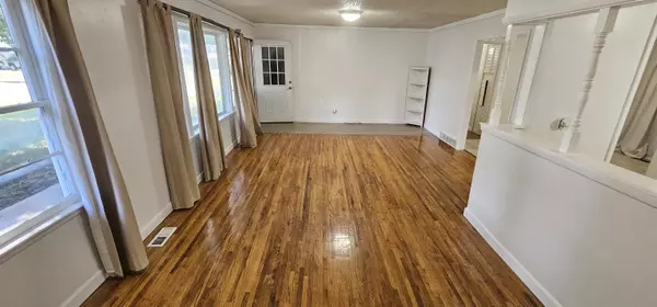 Wichita, KS 67211,2109 S Grove St