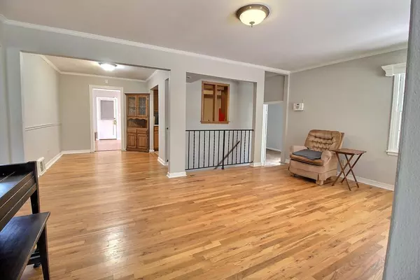 Wichita, KS 67211,2203 E Menlo St