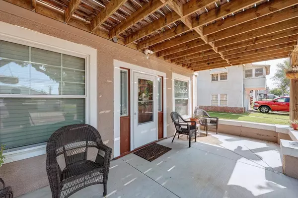 Arkansas City, KS 67005,314 W Chestnut Ave