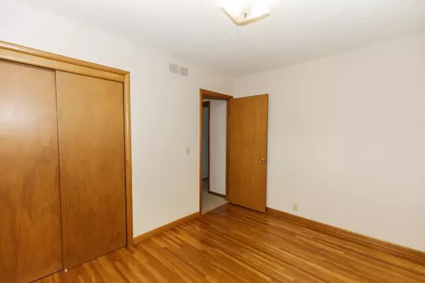 Salina, KS 67401,2053 Quincy St