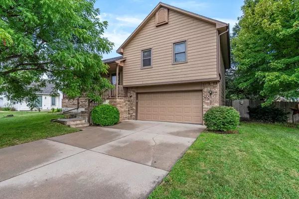 9412 E Clark St, Wichita, KS 67207