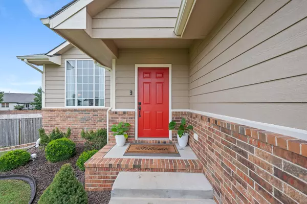 Augusta, KS 67010,912 Sandalwood Cir