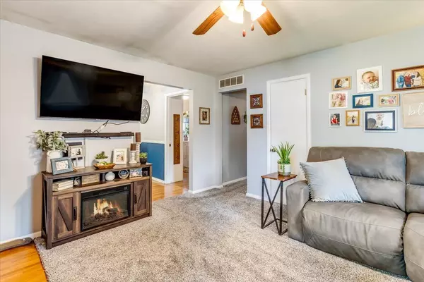 Park City, KS 67219,1311 E Cloverdale Dr