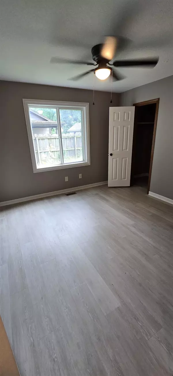 Wichita, KS 67209,175 S Lark Ln