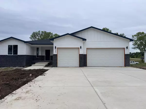 155 S Arbor Valley Way, Valley Center, KS 67147