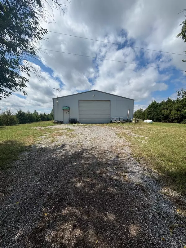 Benton, KS 67017,6243 N 159th St E