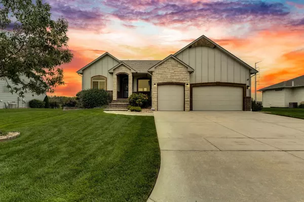 1411 N Blackstone Ct, Wichita, KS 67235-1419