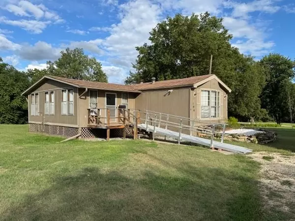 106 N Custer, Delphos, KS 67436