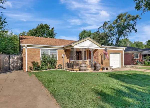 Haysville, KS 67060,233 Hungerford Ave