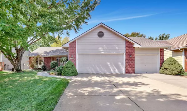 4909 N Homestead St, Bel Aire, KS 67220