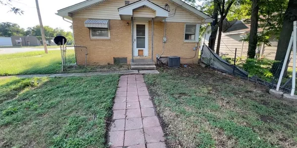 Belle Plaine, KS 67013,110 E 4TH AVE