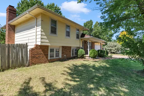 Derby, KS 67037,505 E Derby Hills Dr