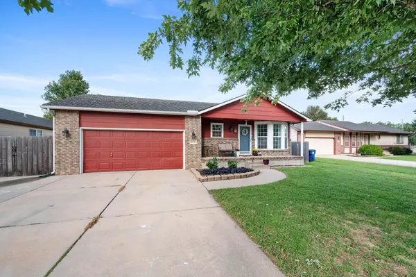 10736 W Rita Ct, Wichita, KS 67209