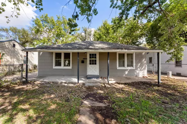 1136 S Bonn St, Wichita, KS 67213