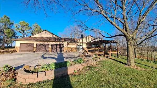 2101A Dove, Longton, KS 67352