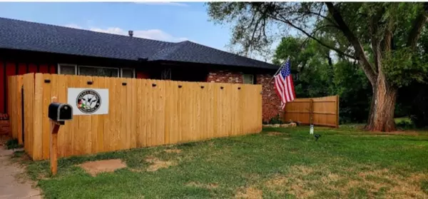 1200 CHARITON ST, Kingman, KS 67068-1407