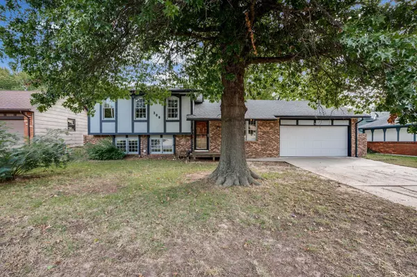 308 E Derby Hills, Derby, KS 67037