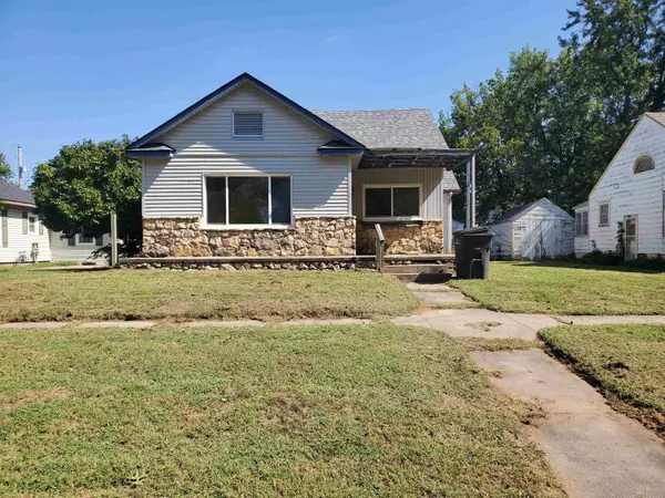 1112 N 4th, Arkansas City, KS 67005