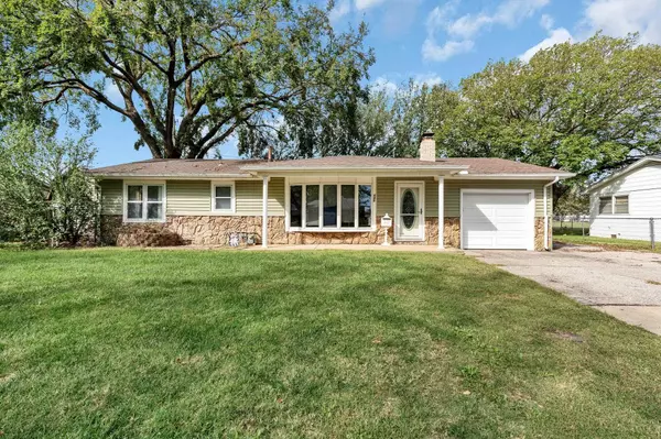 545 N Colby Ave, Valley Center, KS 67147