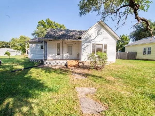 412 S Roosevelt St, Marion, KS 66861