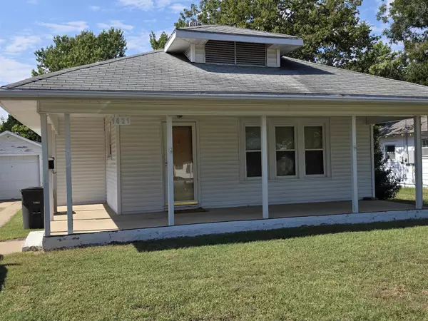 1021 N 3rd, Arkansas City, KS 67005