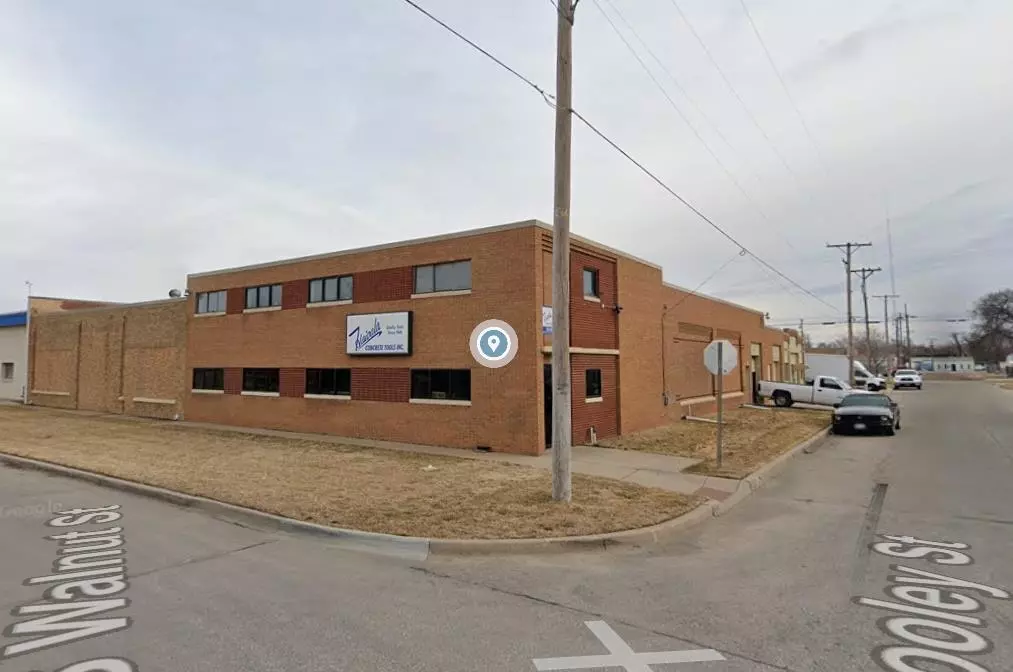 Wichita, KS 67213,918 W Dooley Ave