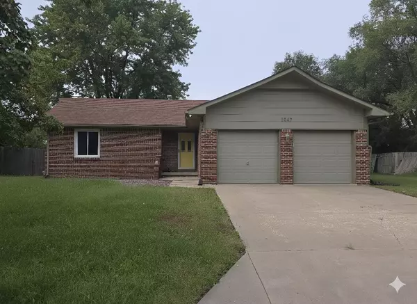 1847 Terry Ln, Andover, KS 67002