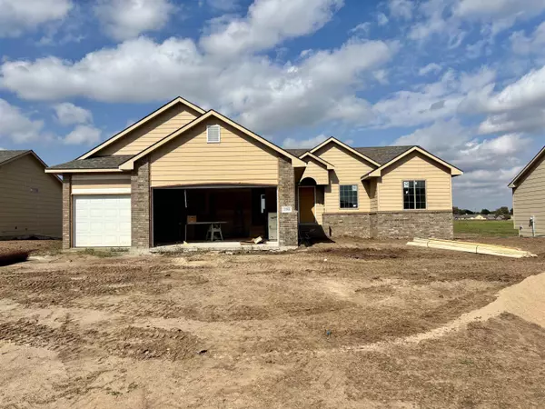 2588 Spring Meadows Ct, Derby, KS 67037