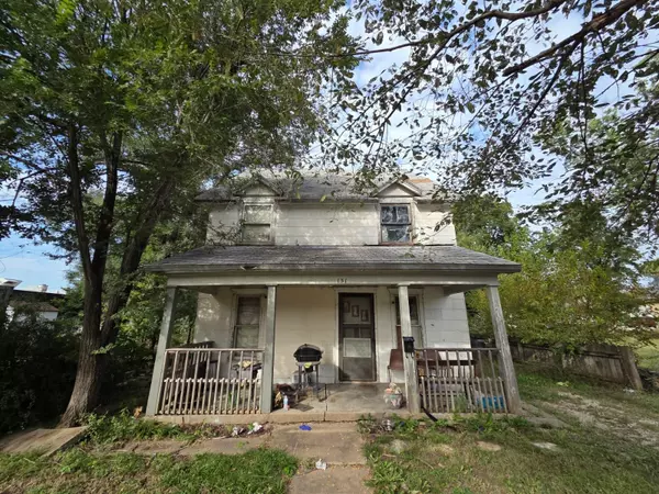 131 Residence St, El Dorado, KS 67042