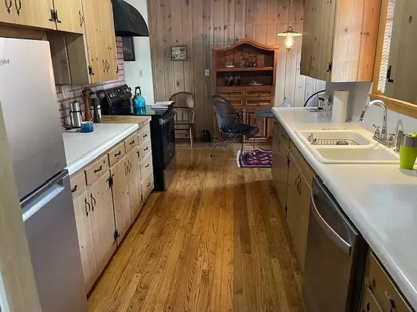 Newton, KS 67114,533 W Broadway