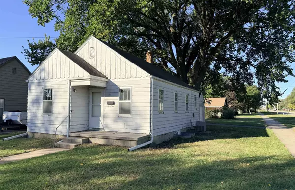 Hillsboro, KS 67063,101 S Birch