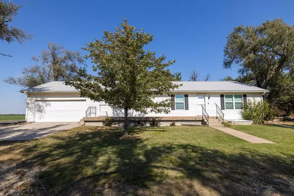 10558 N Broadway, Valley Center, KS 67147