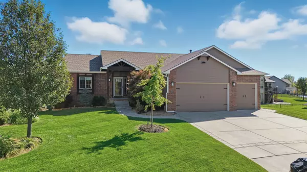 8623 W Candlewood, Wichita, KS 67205