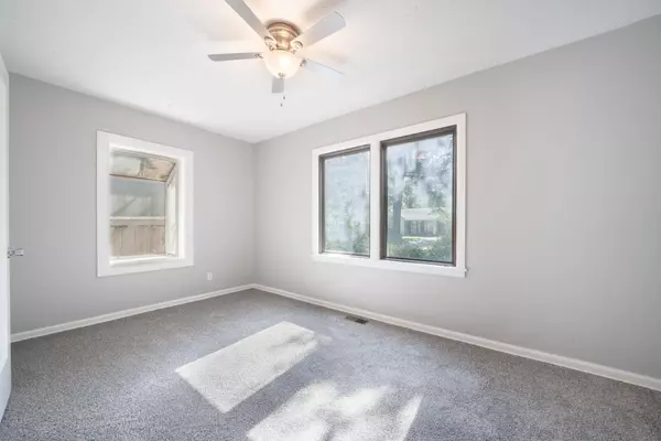 Wichita, KS 67218,742 S Crestway St