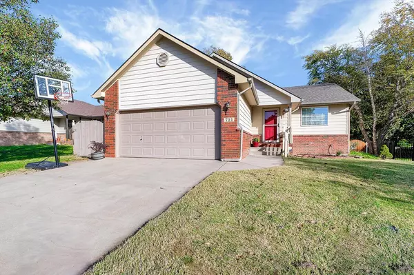 721 S Westview, Andover, KS 67002