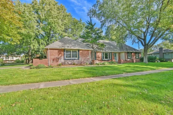 9820 W 10TH CT N, Wichita, KS 67212