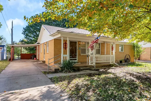 652 S Kokomo Ave, Derby, KS 67037