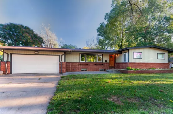 10111 W Suncrest St, Wichita, KS 67212