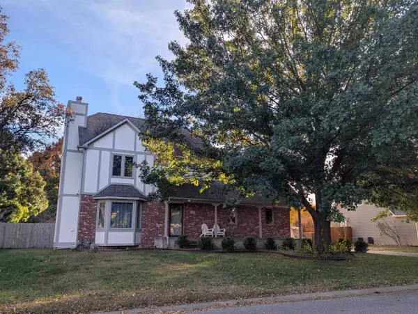 1525 E Pheasant Run St, Derby, KS 67037