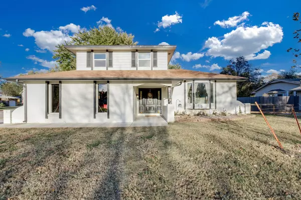 854 N Beaver Trail Rd, Derby, KS 67037