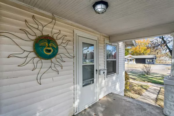 Wichita, KS 67213,2200 W Maple St