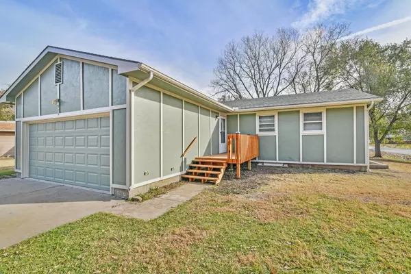 900 N Money Ave, Augusta, KS 67010